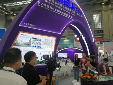 步步精電子2020年中國電子展接受采訪.jpg